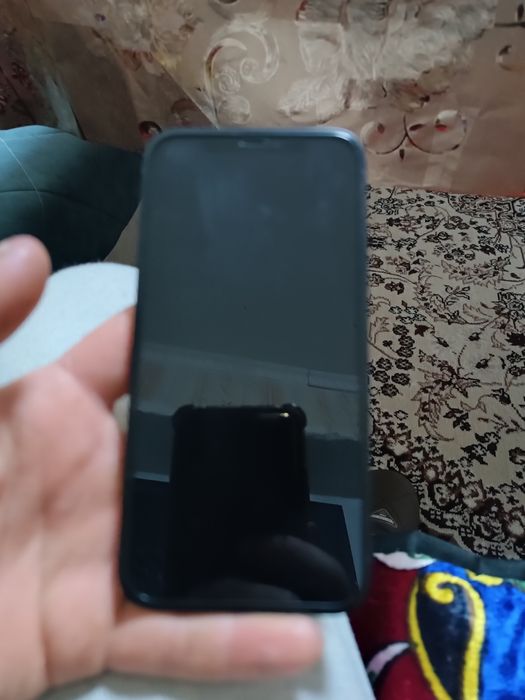 Айфон 12 сотилади