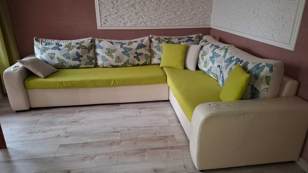 Продавам ъглов диван