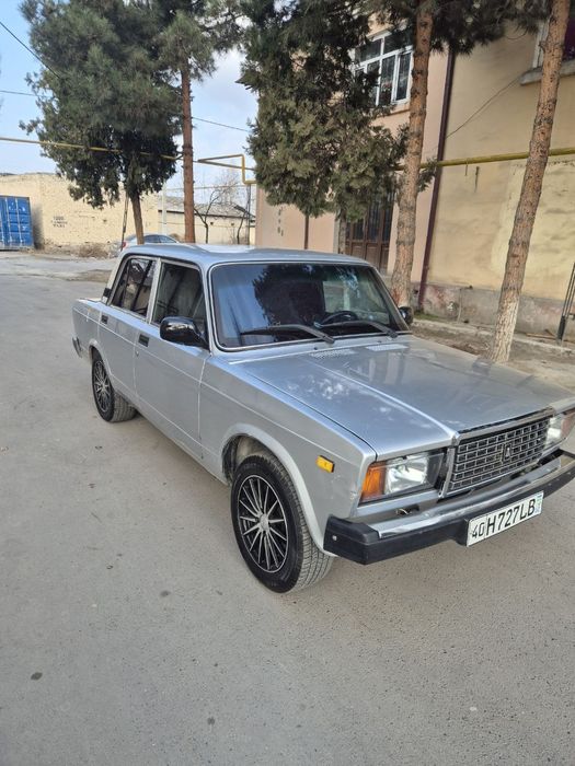 Vaz2107  сотилади 2011й