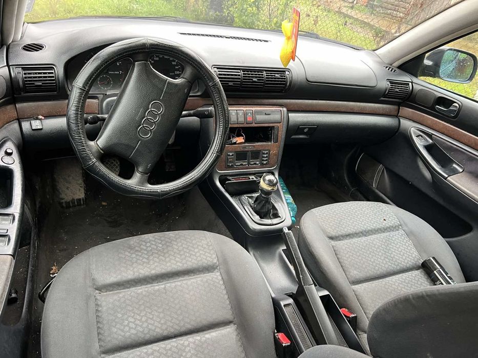 Audi A4 B5 1.8i САМО НА ЧАСТИ
