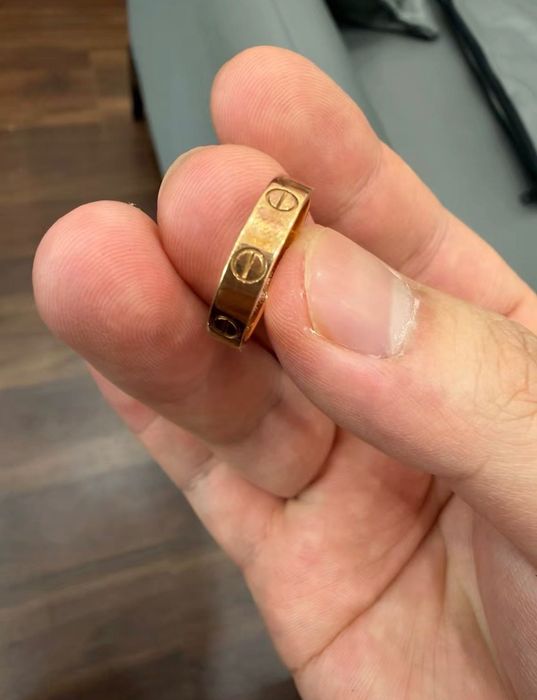 Кольцо Cartier Love золото 18к
