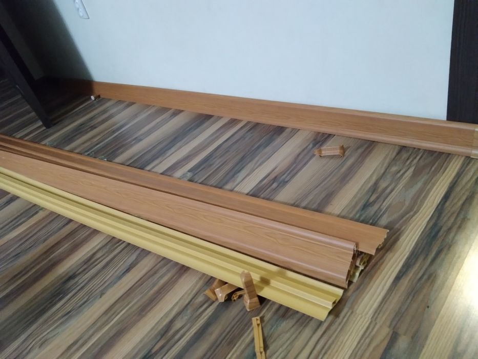 Продам плинтусы 8см пвх