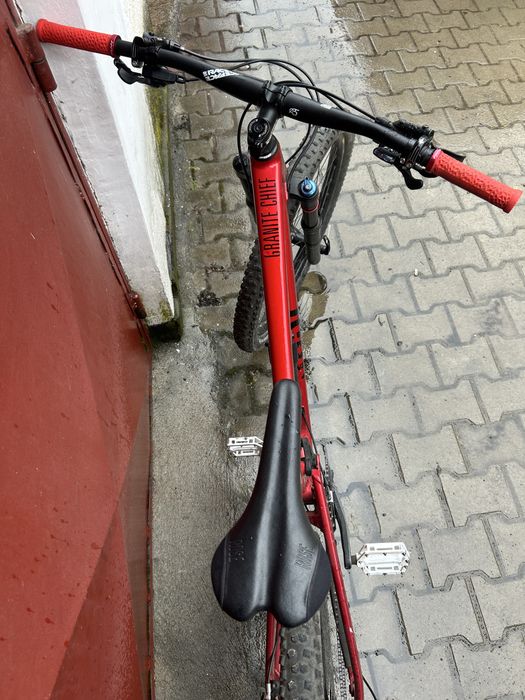 Bicicleta full suspension
