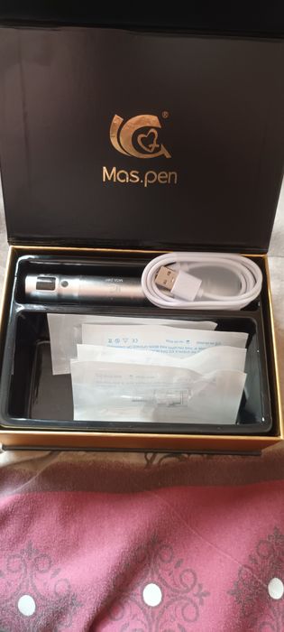 Aparat masaj facial nou