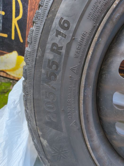Комплект зимни гуми 205/55 R16 с джанти
