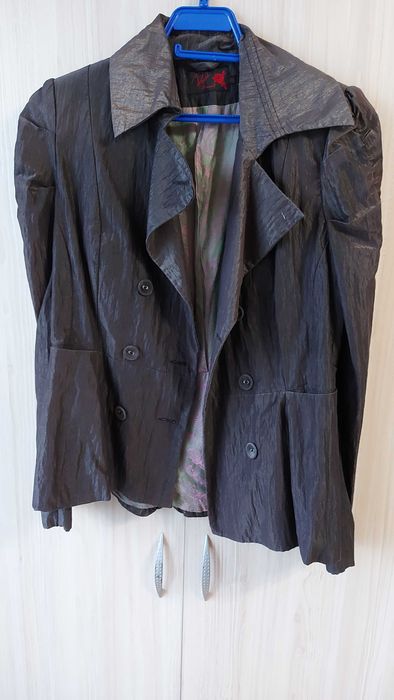 Дамско преходно яке