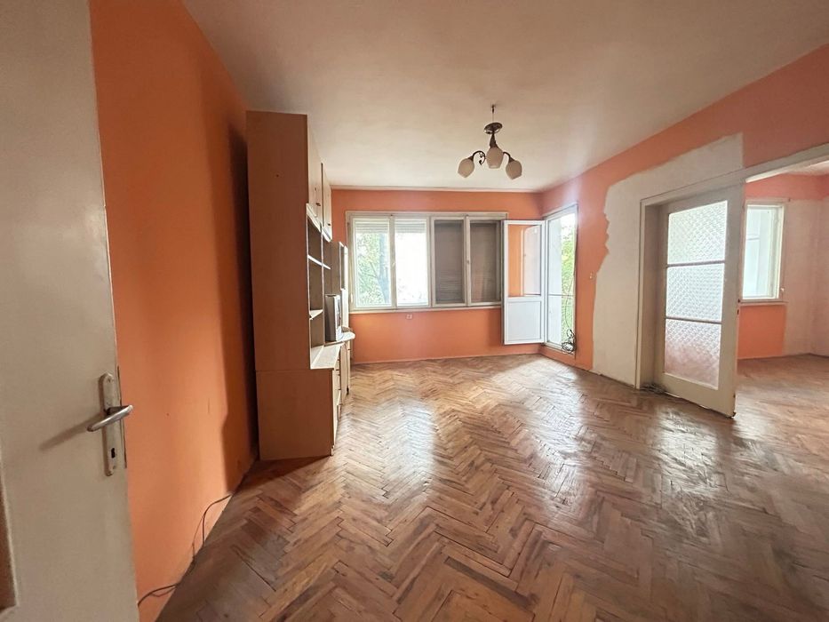 Дава се под наем Двустаен апартамент в Силистра, Митница - 90 кв.м за 69822.06 € - Снимка #1