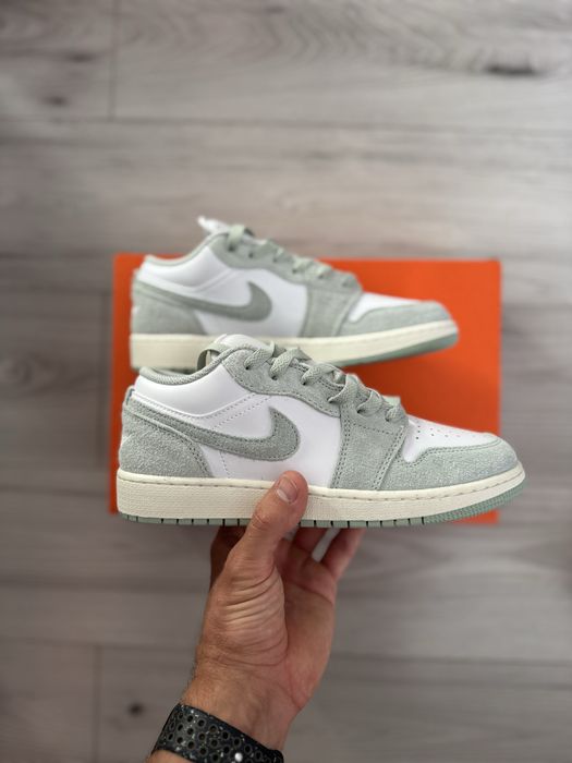 Nike Air Jordan 1 Low SE