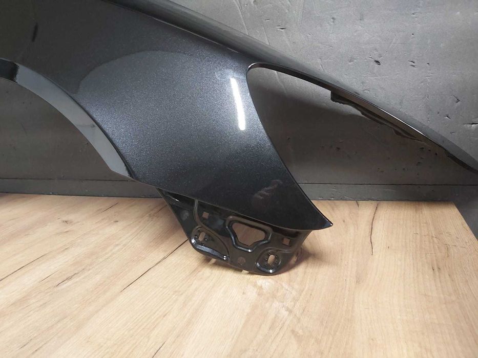 Aripa Fata Dreapta Skoda Octavia 2/II 2008-2013 (F9R (Negru))