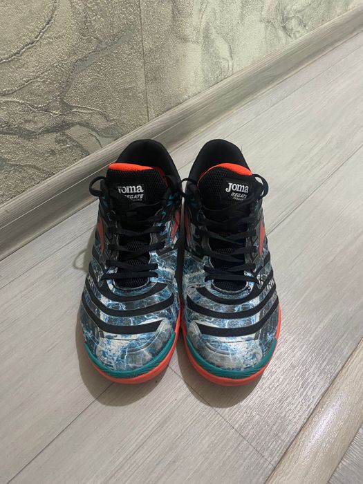 Продается кроссовки