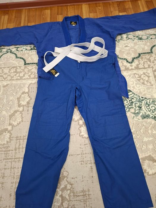 продам  костюм казакша курес б/у