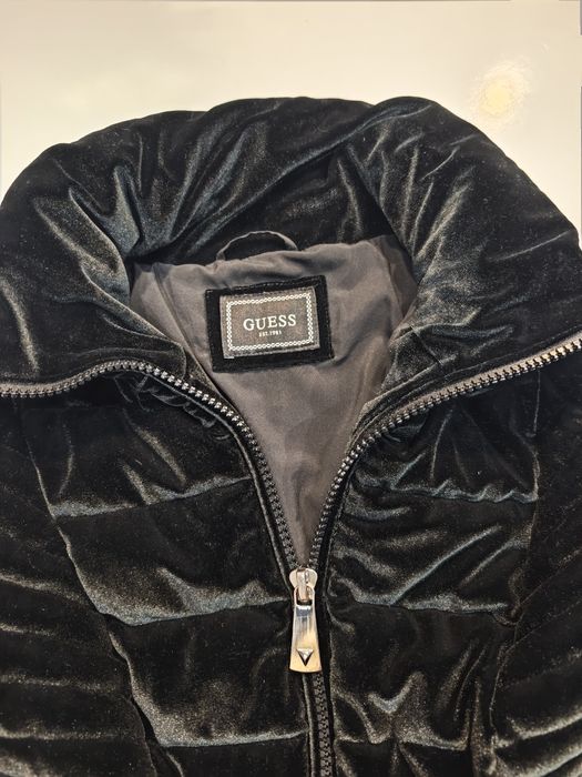 Дамско яке Guess