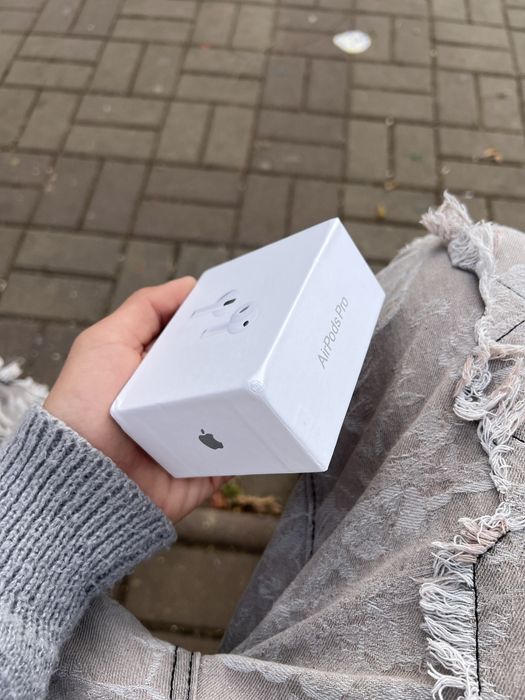 airpods pro 3.