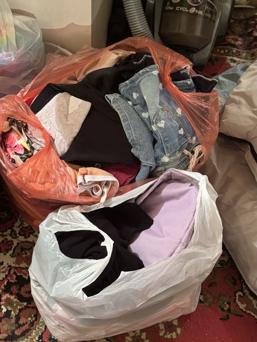 Отдам одежду б/у