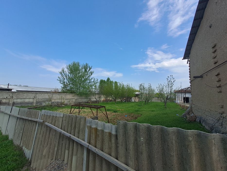 5 sotix yer sotiladi