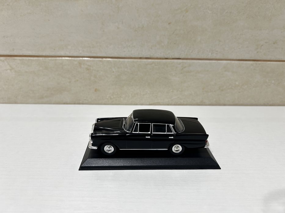 Macheta Mercedes 200D