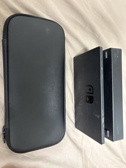 Продавам Nintendo Switch [2017]