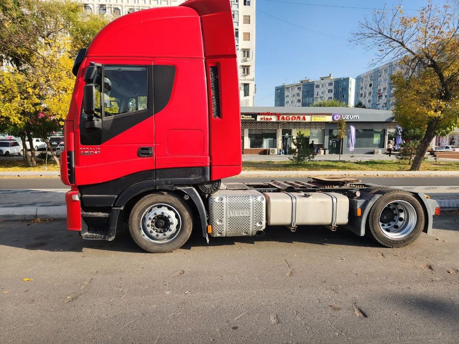 Тягач IVECO фура дизель 460 мега 2015. Tigach Iveco 460 avtomat Fura