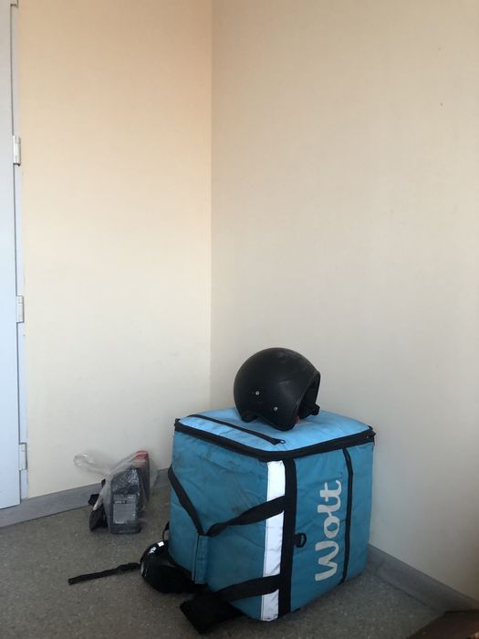 Сумка и каска