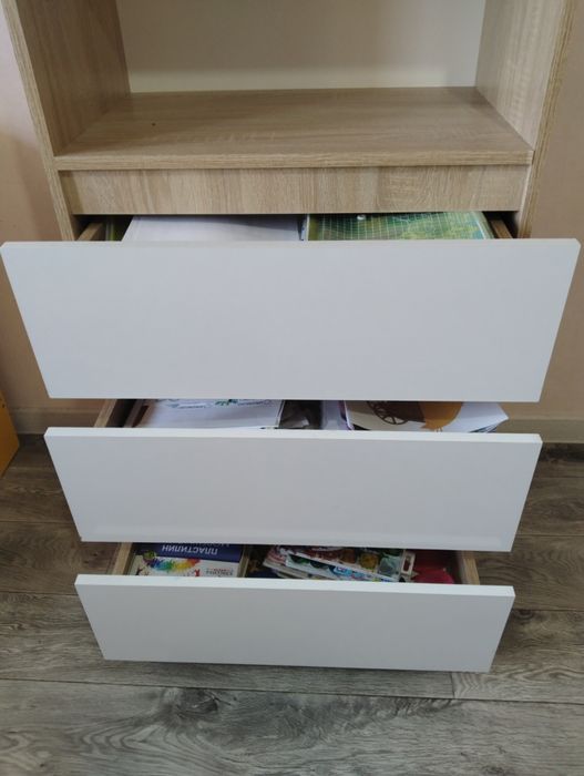 Шкаф с полками и ящиками