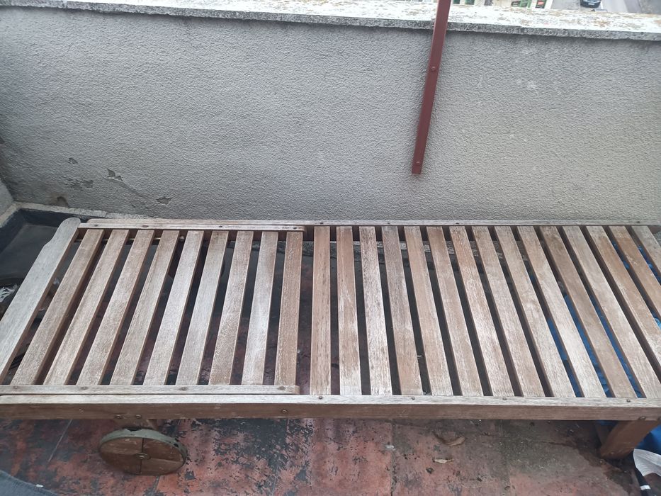 Шезлонг дървен материал