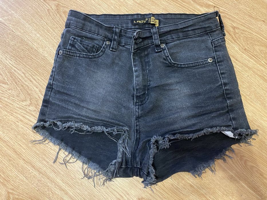 Къси черни дамски палнталони