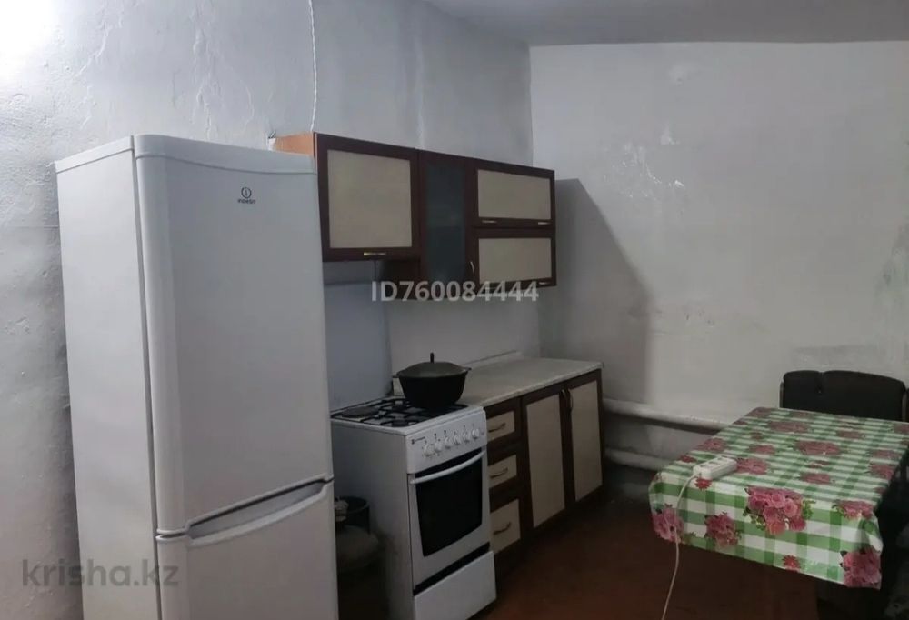 Поселок Абай, продам дом.