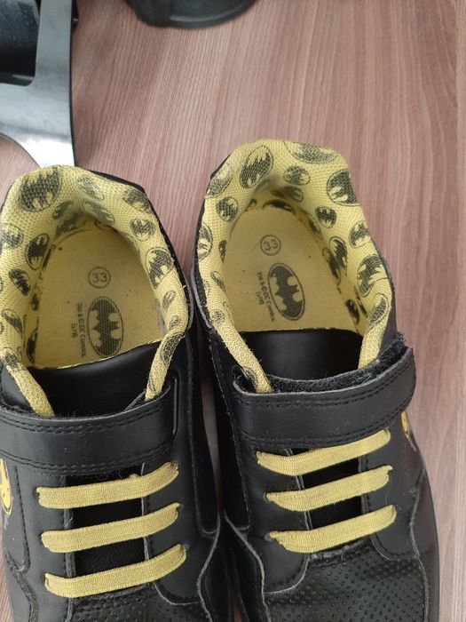 Кроссовки 33размер на мальчика