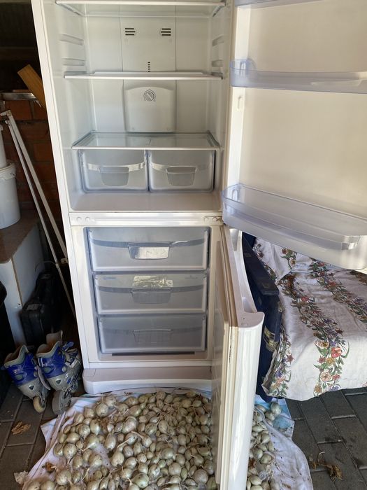 Холодильник Indesit NO FROST syper