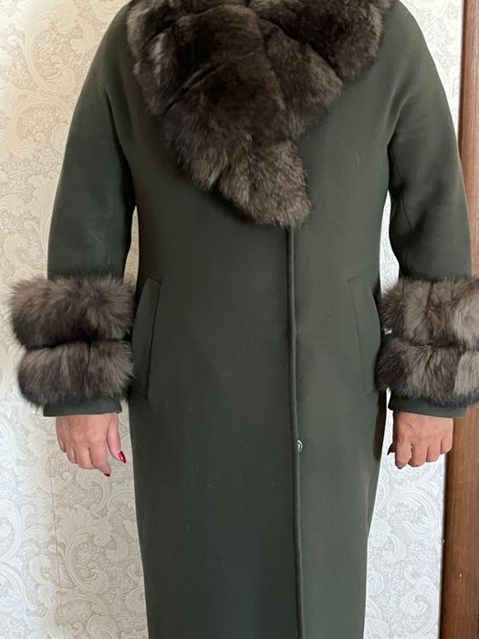 Зимнее пальто с мехом