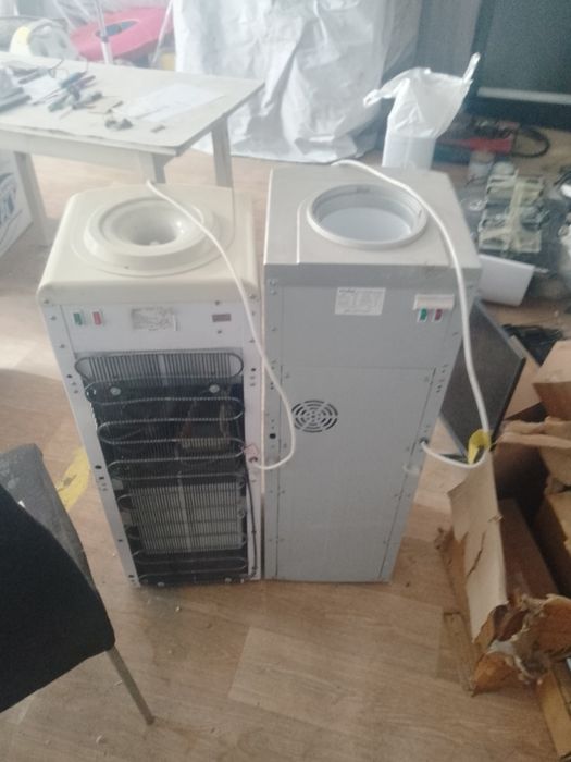 Улица Азаттык дом51. Кулер   диспенсер продам