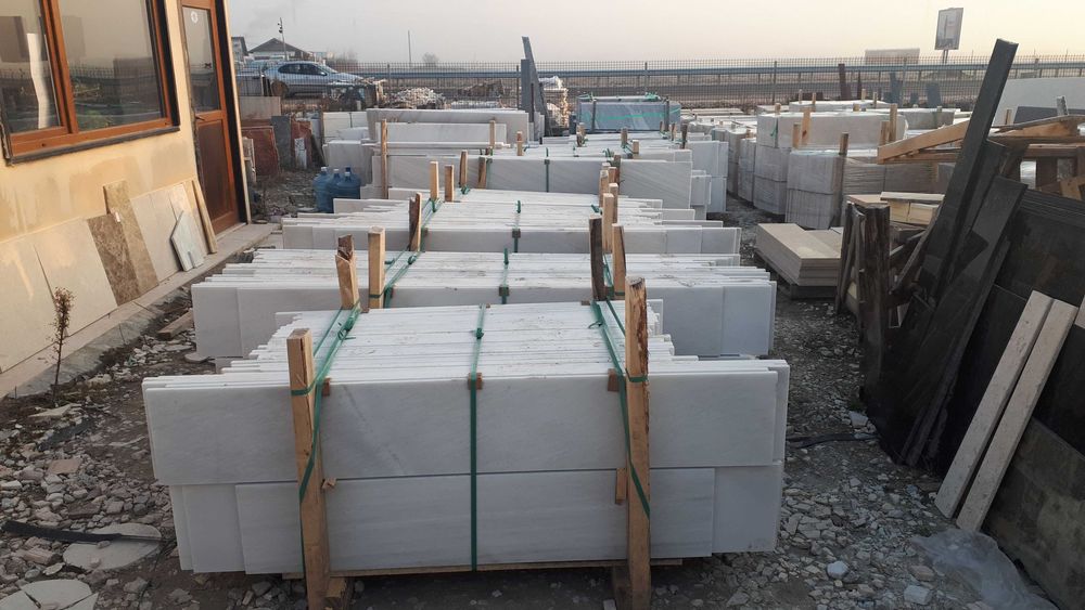 Бял Мрамор -Подпрозоречни Первази до 20 см-25 лв. линеен метър с фаска