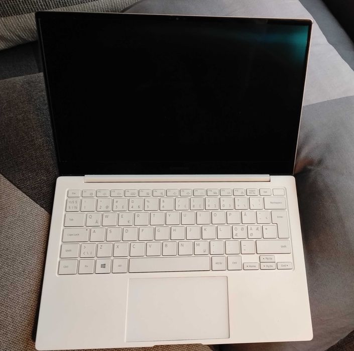 Laptop Samsung Galaxy Book Pro 13.3 i5-1135G7 2021 Mystic silver Defect Pt piese Sau Reparat