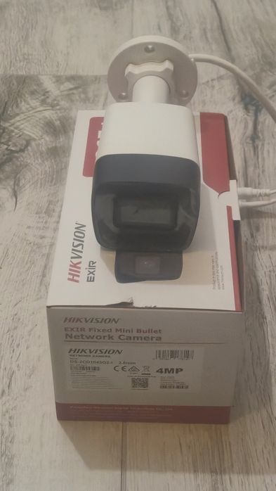 Cameră supraveghere IP 4MP Hikvision DS-2CD1043G2-I – nouă (PoE)