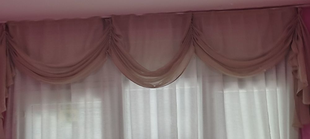 Драперия от мрежа със сребърени нишки