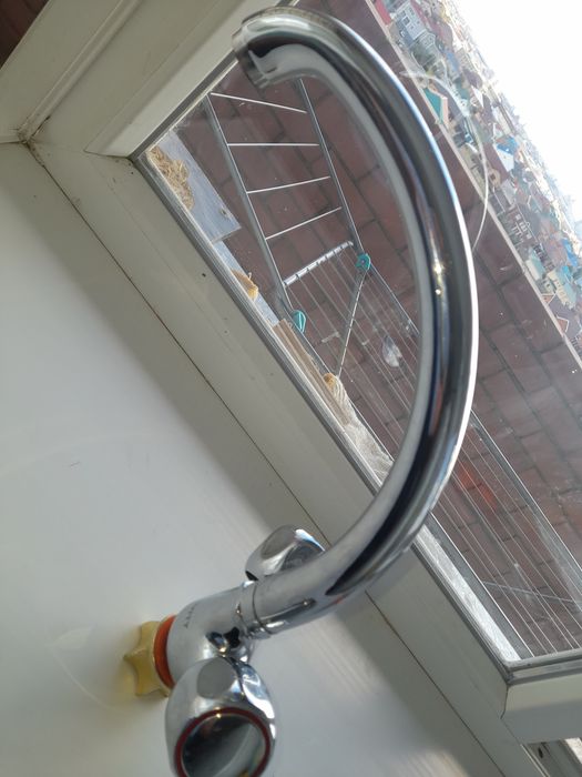 Продаю смеситель для кухни