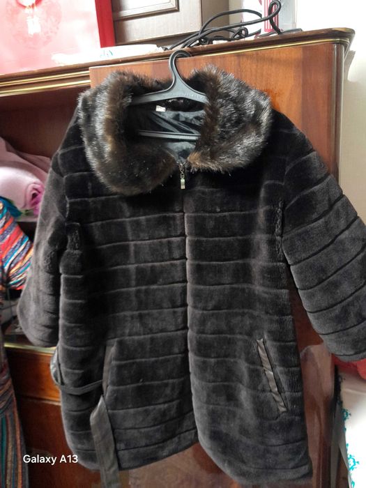 Зимняя куртки и шубы