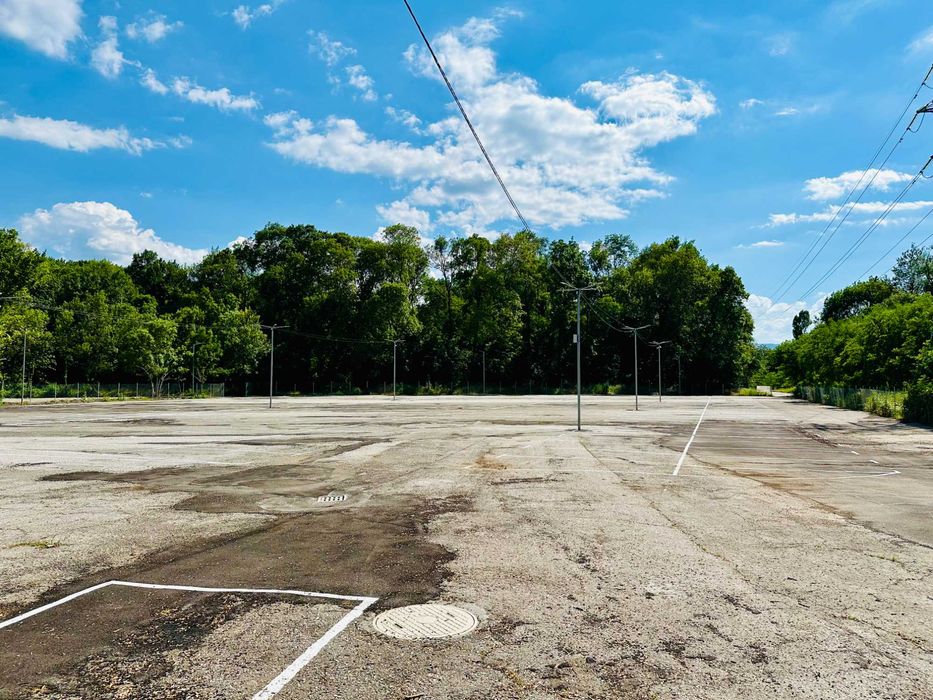 Дава се под наем Гараж / Паркомясто в София, Западен парк - 7000 кв.м за 35.7 € - Снимка #3