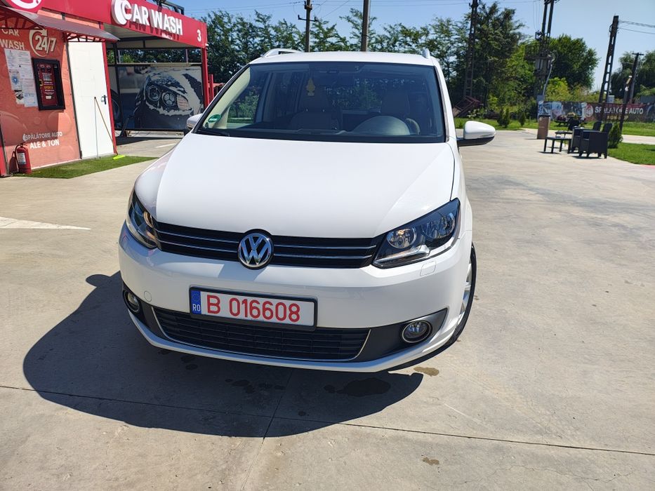 VOLKSWAGEN Touran 2011 — imagine 3
