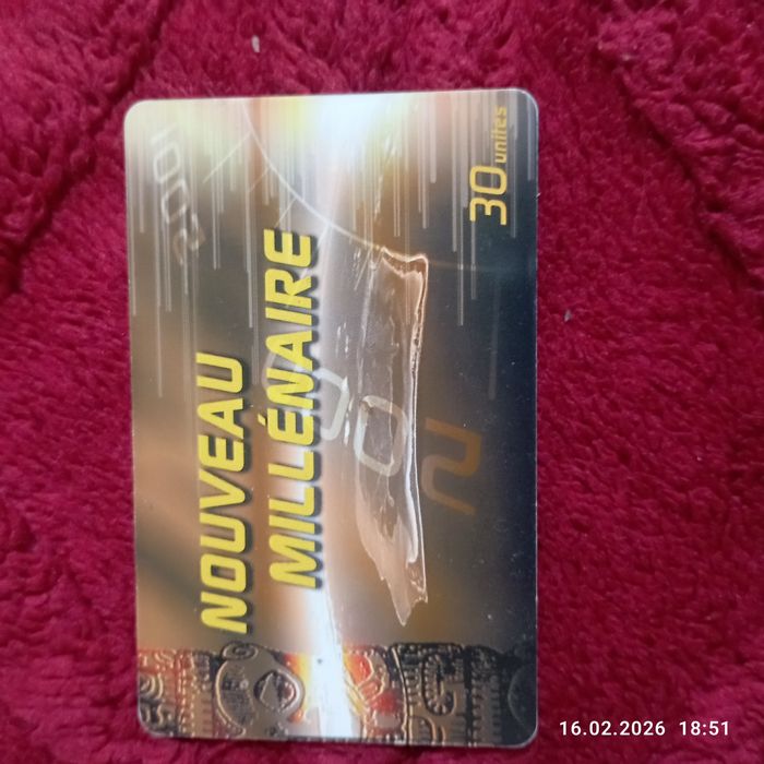 Продавам добре запазени фонокарти от цял свят 1999/2000