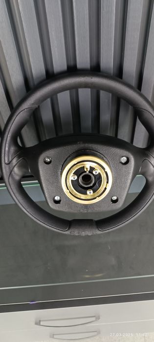 Прадайотся оригинал руль уаз патриот