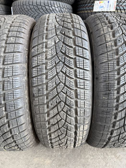 215/65/17 GOODYEAR 4бр