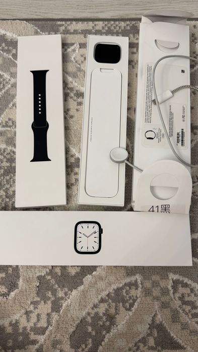 Продам Apple Watch 7 (41mm)