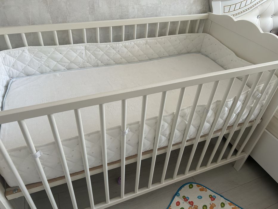 Продам детскую кроватку Ikea