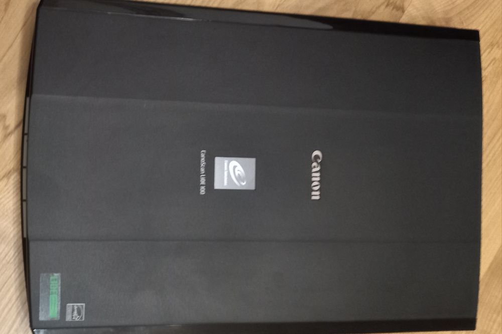 Reducere 50%, Editare Foto, Scanner profesional CANON SCAN LIDE 100,,