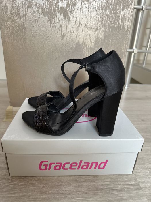 Високи Сандали Graceland