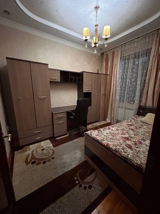 Dombirobodda Uy arenda   Beriladi yaxshi holatga 8 xona