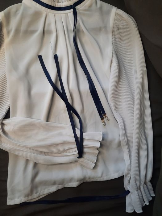 Продам блузку детскую