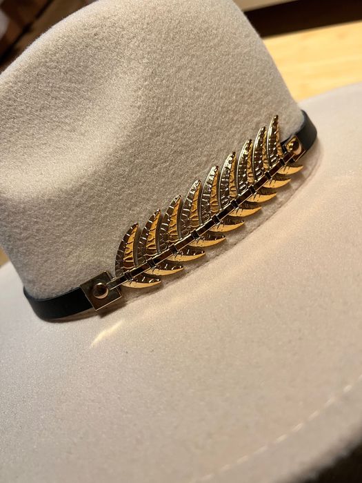 Шапка с периферия /федора