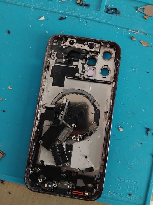 Carcase iPhone disponibile